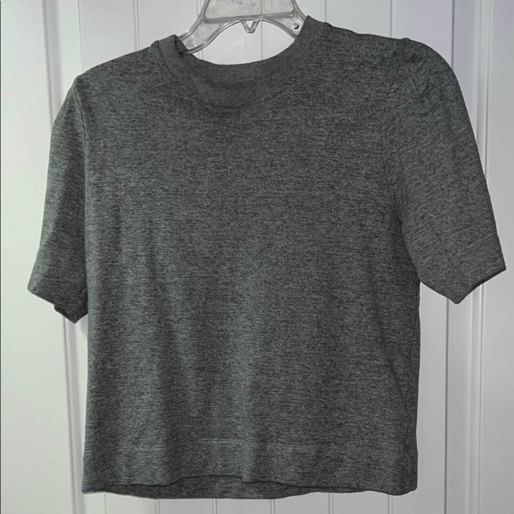 Everlane grey sweatshirt